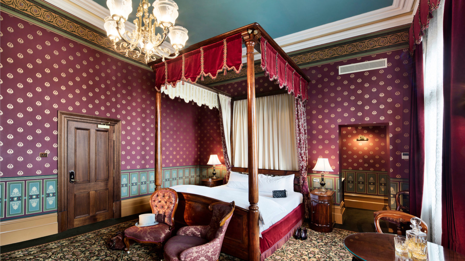 Craig's Royal Hotel